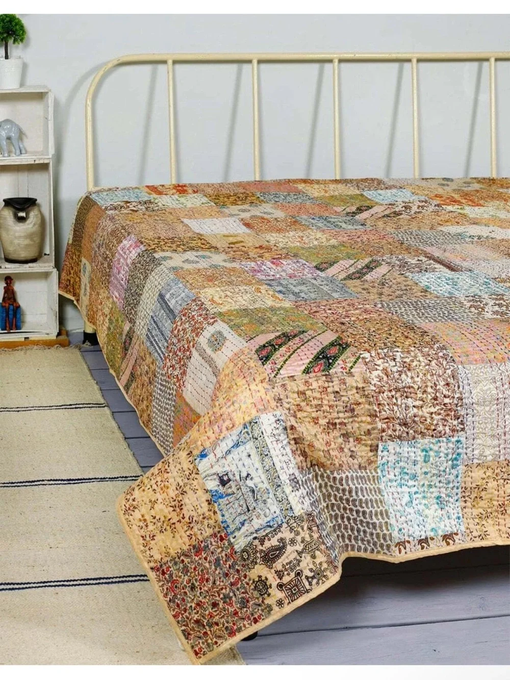 New Vintage Patchwork Quilt Coverlet Bedspread - Beige Silk NWOT